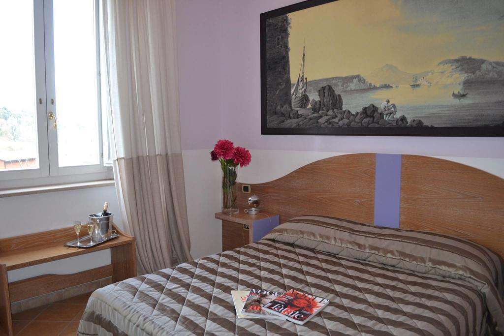 San Leucio Resort Казерта Номер фото